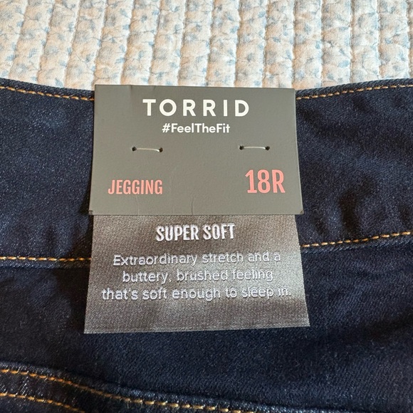 Torrid Super Soft Jean Jeggings NWT - Picture 8 of 9